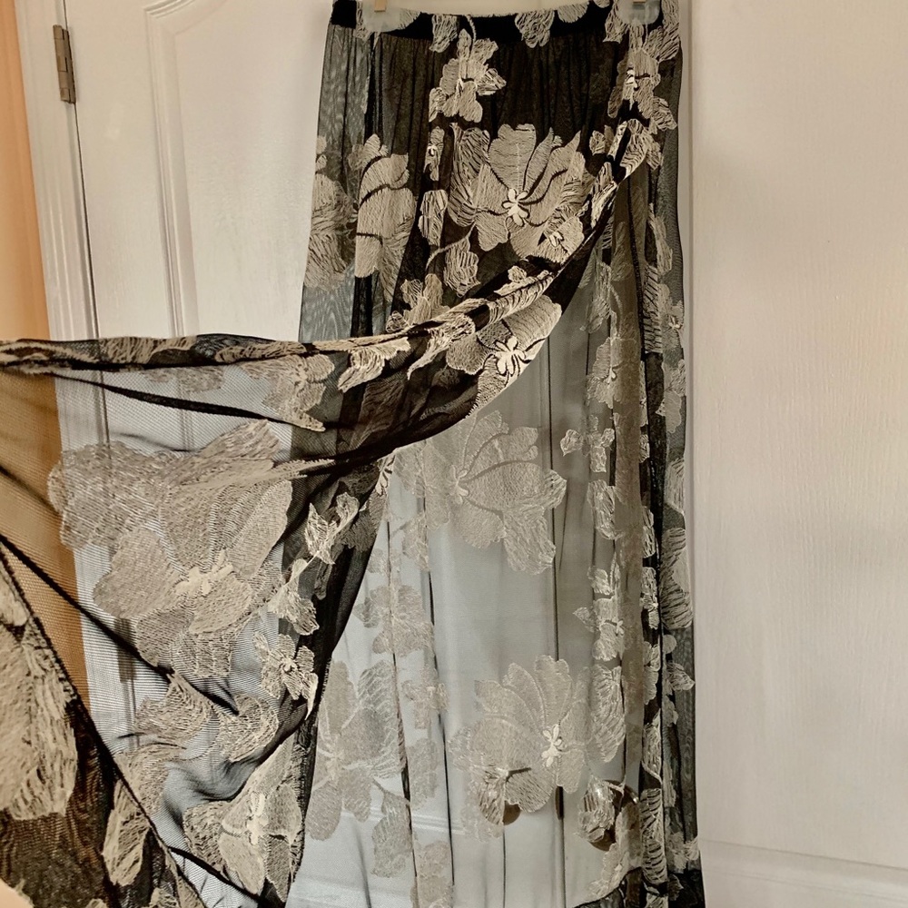 New Maxi Sheer Skirt size Large, Xlarge.